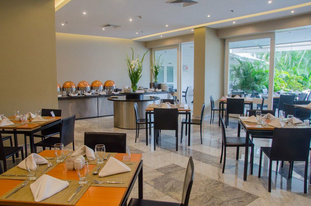 Hotel Paseo De Las Mercedes Каракас Екстер'єр фото
